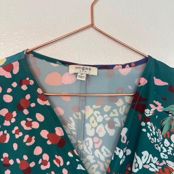 Umgee floral patchwork blouse ruffled sleeves medium - Picture 2 of 6